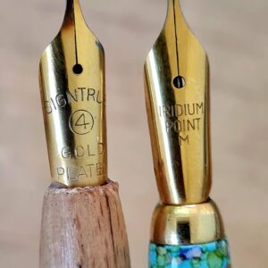 سلايات فاخرة ذات مقابض ملونة