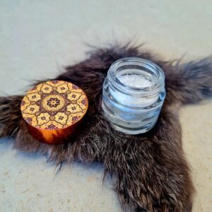 محبرة زجاج صغيرة